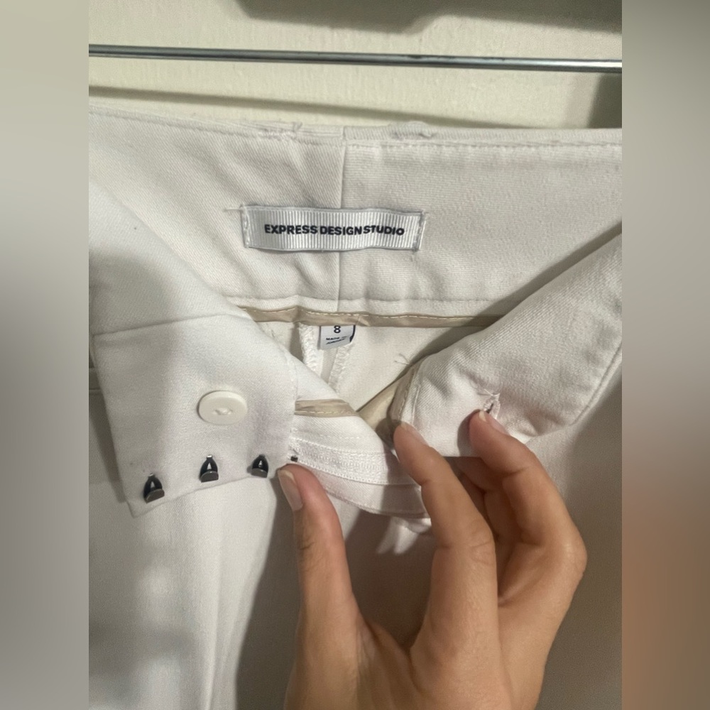 Express Elegant White Capris - Picture 6 of 10